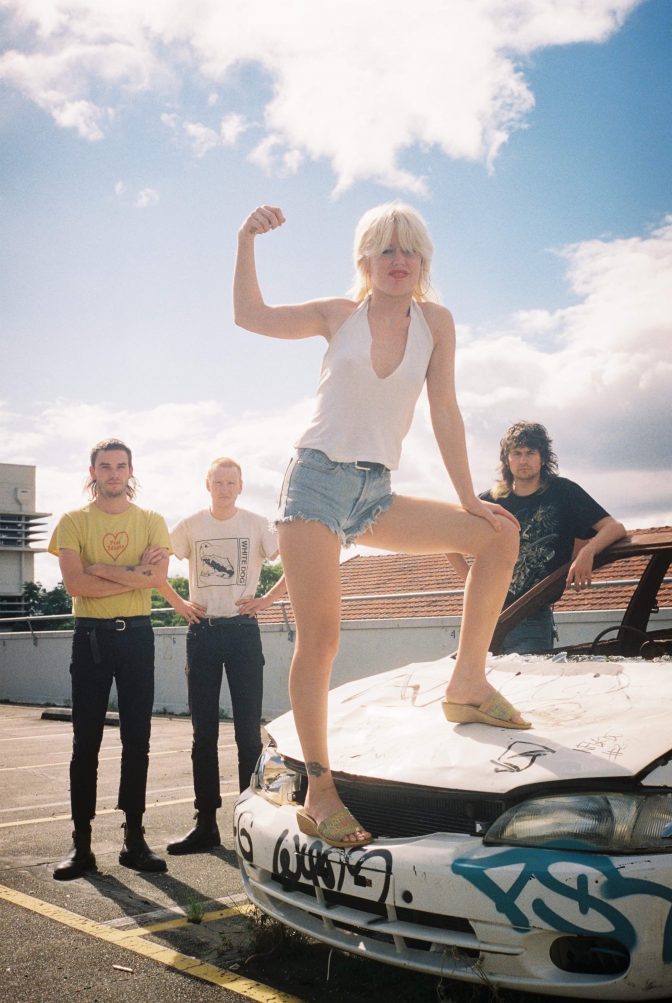 AMYL AND THE SNIFFERS Damaged Goods AMYL AND THE SNIFFERS Damaged Goods
